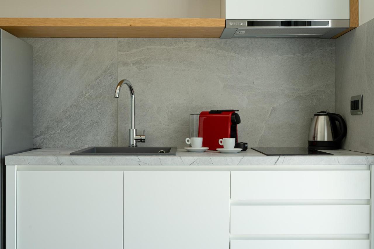 Mera Apartments สตาวรอส ภายนอก รูปภาพ