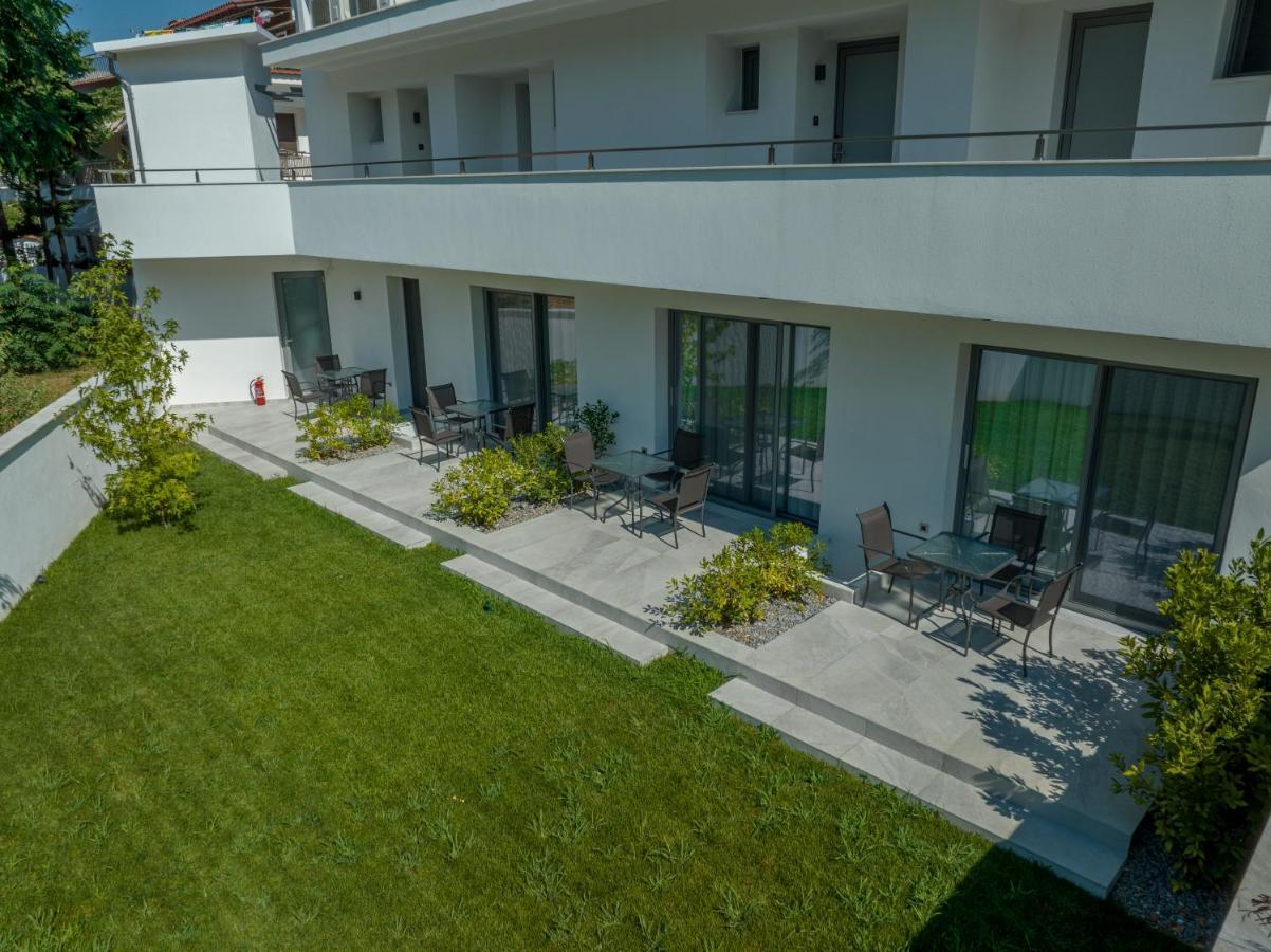Mera Apartments สตาวรอส ภายนอก รูปภาพ