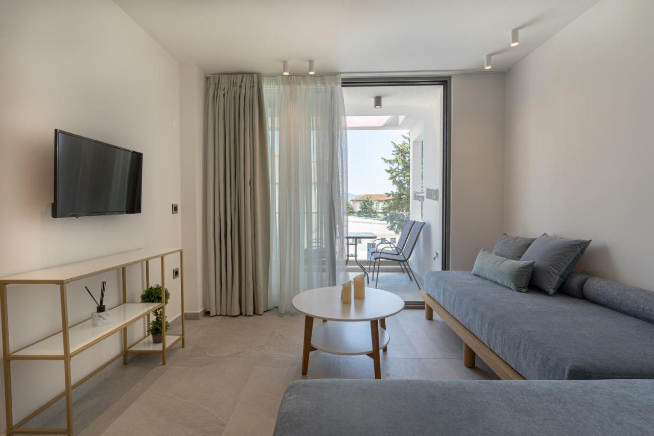 Mera Apartments สตาวรอส ภายนอก รูปภาพ